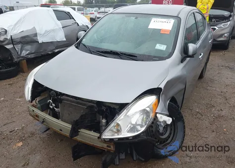 2013 Nissan Versa 1.6 Sv z USA, uszkodzony, nr VIN 3N1CN7AP4DL853743